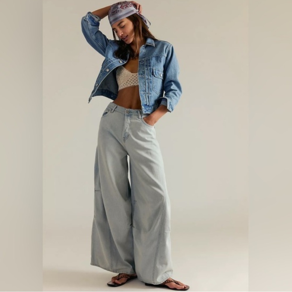 Free People Westward Demi Jeans in Fade Into You Size 27